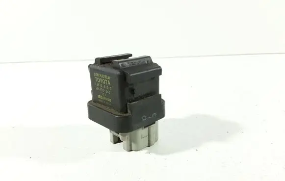 Toyota Corolla E120 E130 Glow plug pre-heat relay 2861067010 1567000671