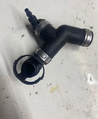 Audi A6 S6 C7 4G Vacuum line/pipe/hose 8K0611939D