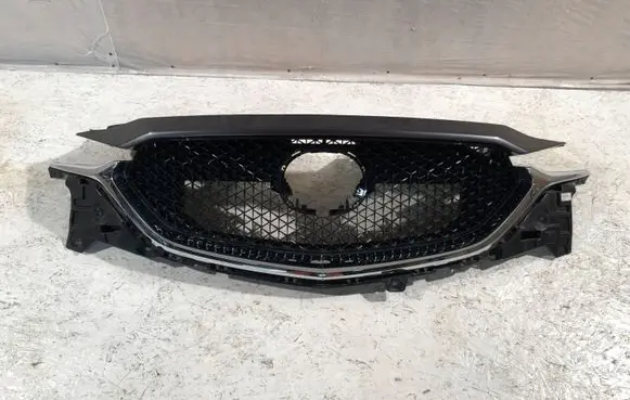 Mazda CX-5 II Front bumper upper radiator grill