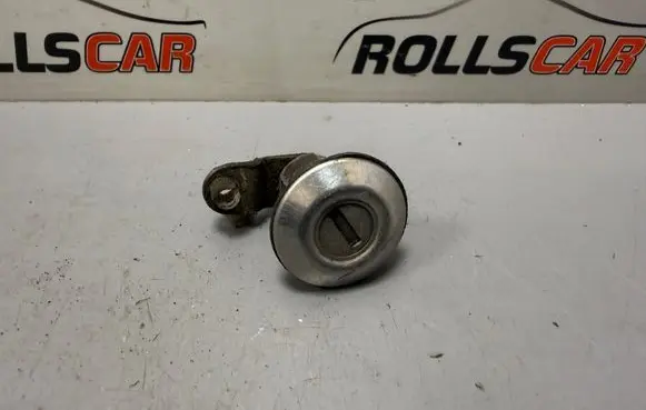 Mitsubishi L300 Coupe door lock (next to the handle) 