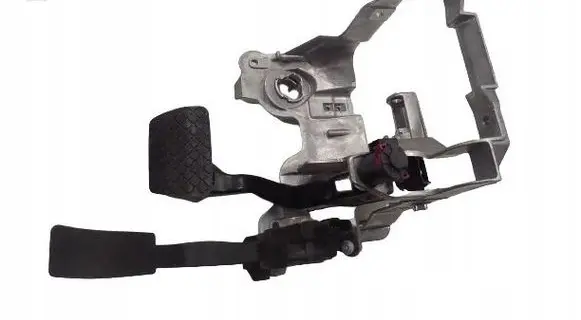Audi Q3 8U Pedal assembly 8K1721117