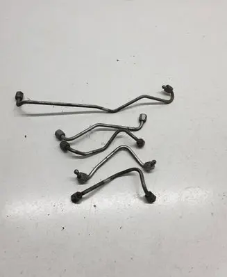 Fuel injector supply line/pipe