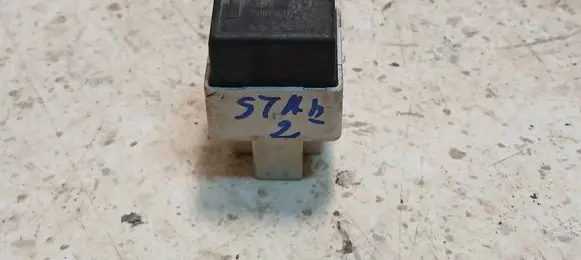 Mitsubishi Space Star Other relay MB953383 72BM000