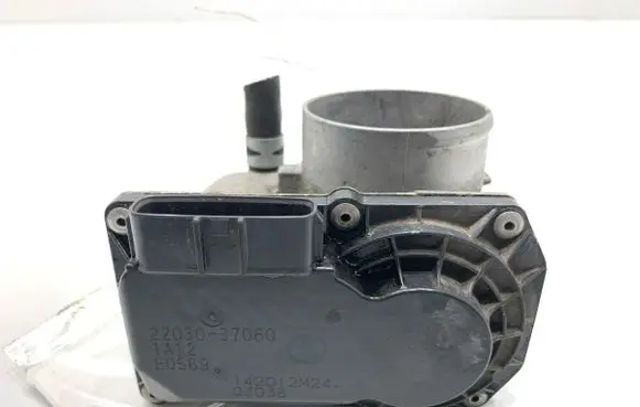 Lexus CT 200H Engine shut-off valve 2203037060