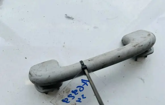 Mercedes-Benz ML W164 Front interior roof grab handle a1648100354