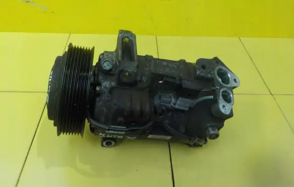 Nissan Qashqai Air conditioning (A/C) compressor (pump) 926004EB0A