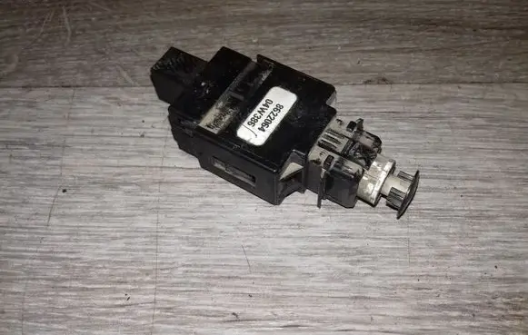 Volvo V70 Brake pedal sensor switch 8622064