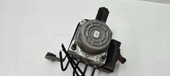 BMW 4 F32 F33 ABS Pump 6869726
