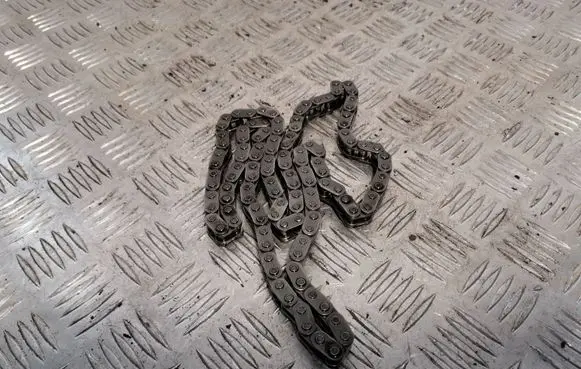 Jeep Grand Cherokee Oil pump chain 