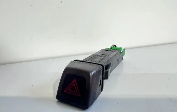 Volvo V50 Hazard light switch 30739296 05W464