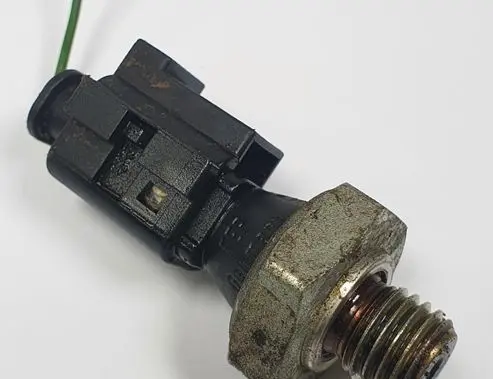 Mercedes-Benz A W169 Oil pressure sensor 0051537828