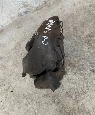 Ford Kuga I Front brake caliper