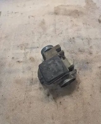 Audi 100 S4 C4 Mass air flow meter 0281002074 4A0133471