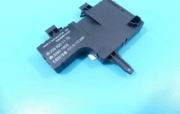 Mercedes-Benz CLK A209 C209 Central body control module 2098201175 IMPRK983630