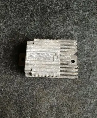 Mercedes-Benz A W168 Coolant fan relay A0235456832