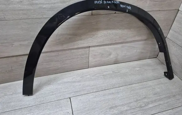 BMW X1 U11 Front arch trim 5A01686