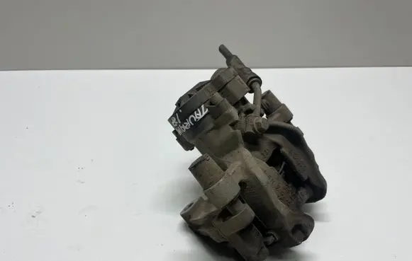 Volkswagen Touran III Master brake cylinder