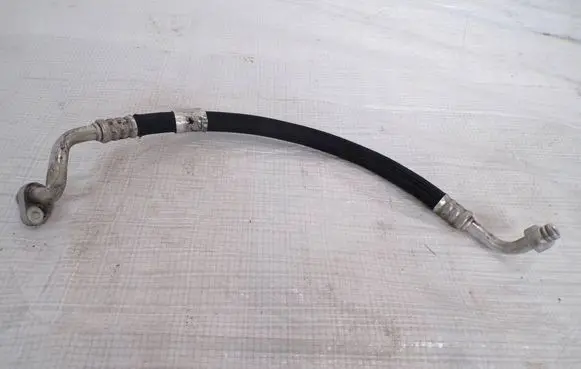 Opel Corsa F Air conditioning (A/C) pipe/hose 39230942