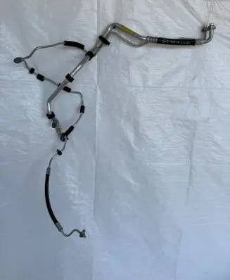 Opel Astra K Air conditioning (A/C) pipe/hose 39022615