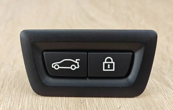 BMW 4 G22 G23 G24 G26 Tailgate/boot open switch button 9275121