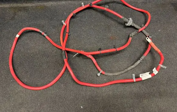 Chevrolet Camaro Positive cable (battery) 84063679 545324639 B3B161200027