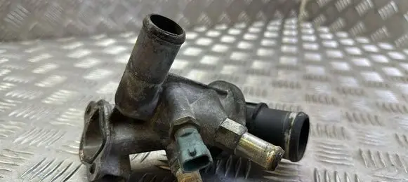 Chrysler Grand Voyager V Thermostat/thermostat housing 