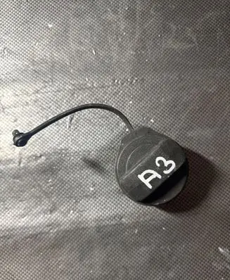 Audi A3 S3 8P Fuel tank cap 
