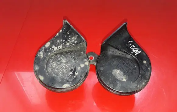 Audi A6 S6 C4 4A Horn signal 4F2035717