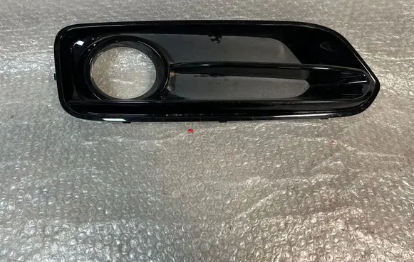 BMW 1 F20 F21 Front bumper lower grill 10833610