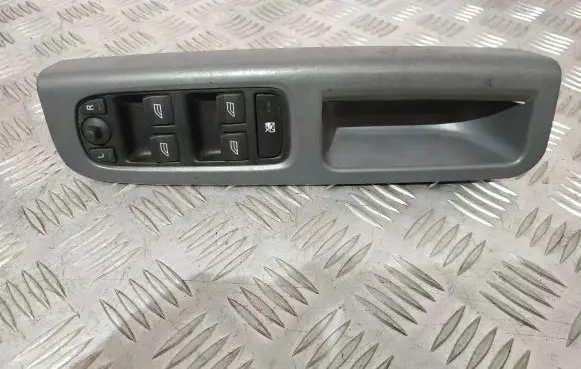 Volvo V50 Electric window control switch 30773427