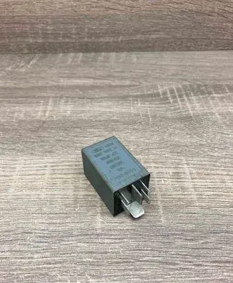 Ford Mondeo Mk III Other relay 95BG14512AA C8F6A