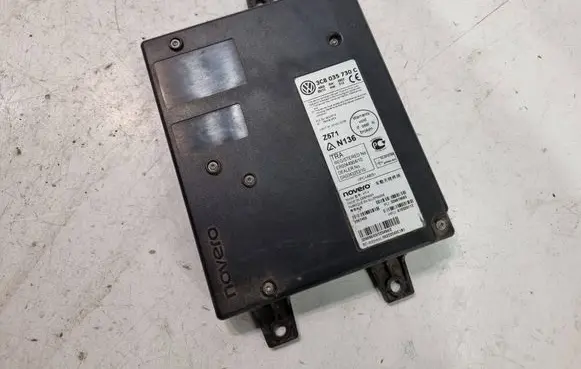 Skoda Octavia Mk2 (1Z) Bluetooth control unit module 3C8035730C