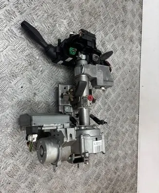 Ford Fiesta Steering wheel axle 8V513C529AP ED26J079B1