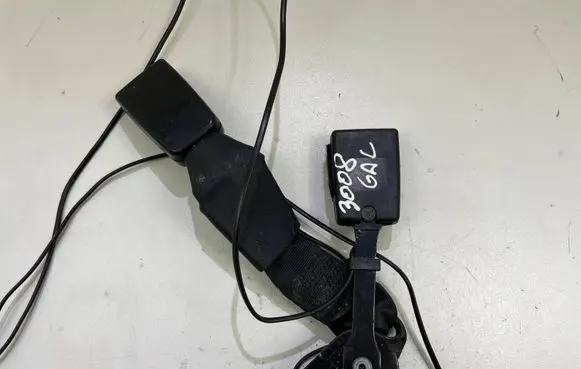Peugeot 3008 I Middle seatbelt buckle (rear) 9681985380