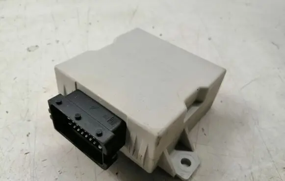 Toyota Avensis T250 Window wiper relay 8594005020