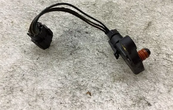 Chevrolet Lacetti Air pressure sensor 96330547