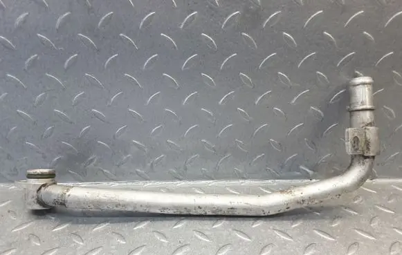 Coolant pipe/hose
