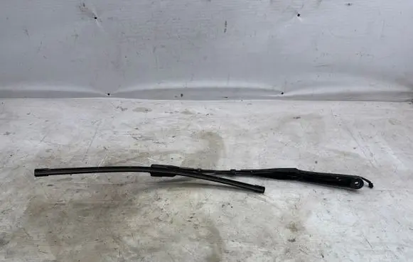 Peugeot 308 Front wiper blade arm 3392126660 9830976880