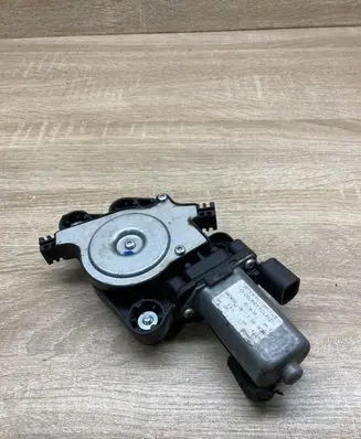 Fiat Doblo Front door window regulator motor 0479000 C389