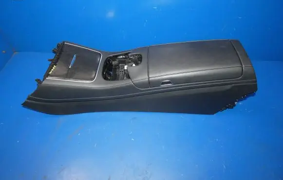 Mercedes-Benz S W222 Center console