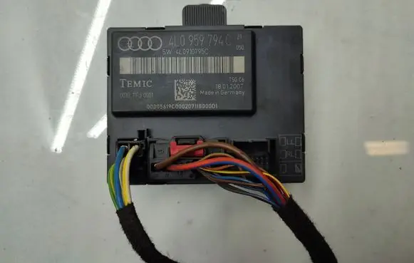 Audi Q7 4L Door control unit/module 4L0959794C