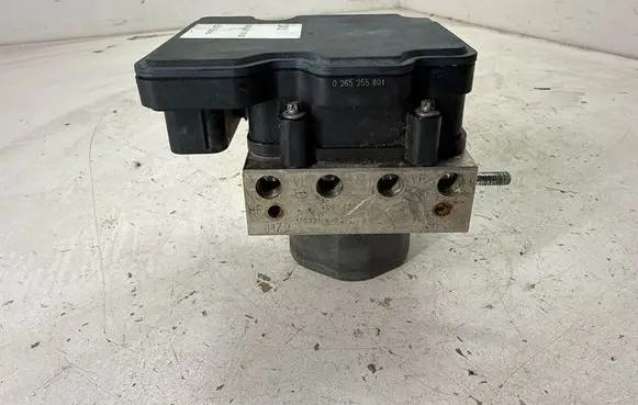 Infiniti QX30 ABS Pump A0914310000