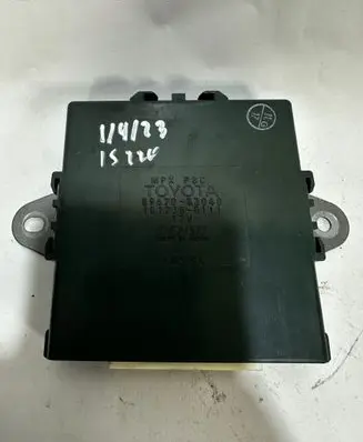 Lexus IS 220D-250-350 Parking PDC control unit/module 8967053040
