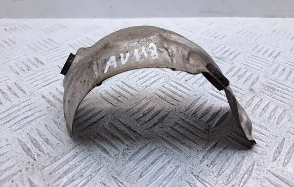 Toyota Avensis T270 Heat shield in engine bay 172710R030