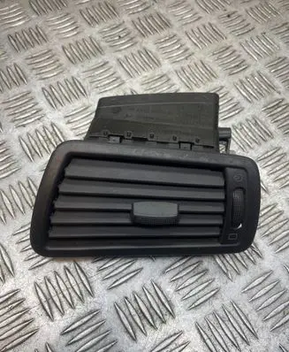 Dash center air vent grill