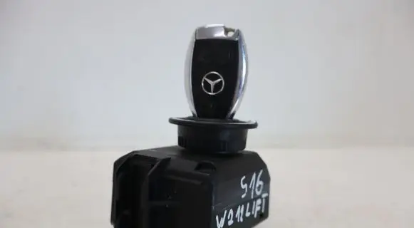 Mercedes-Benz E W212 Ignition lock A2189054701