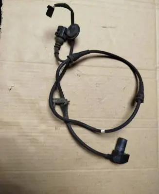 Audi A4 S4 B7 8E 8H ABS brake wheel speed sensor 8E0927803B