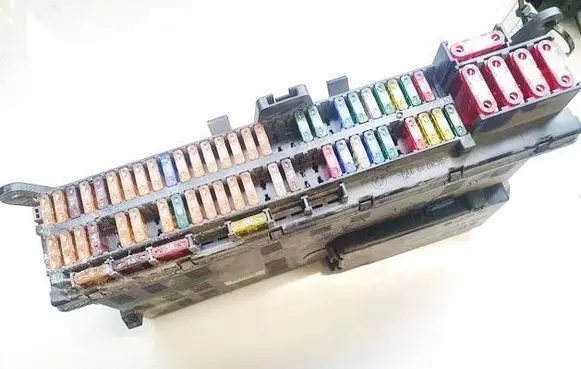 BMW X5 E53 Fuse box set 8380407 8384525