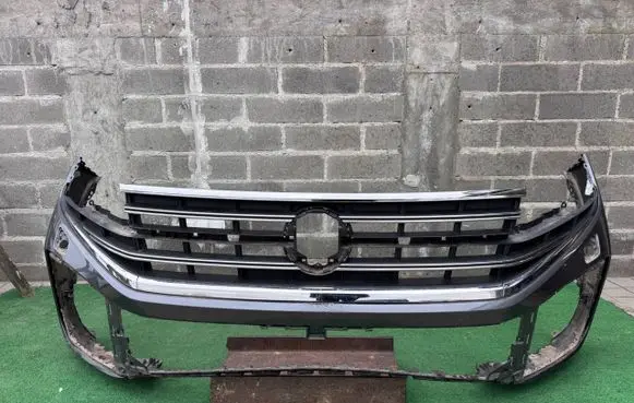 Volkswagen Touareg III Front bumper 
