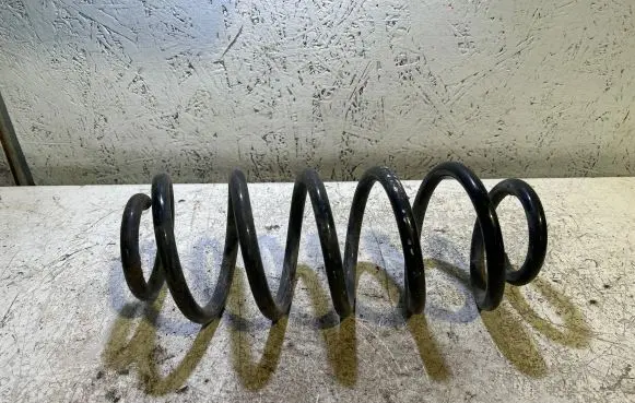 Toyota Corolla Verso AR10 Rear coil spring